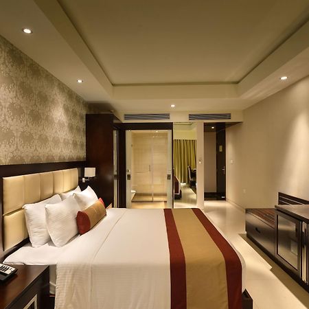 Acacia Goa Hotel Sinquerim Bagian luar foto
