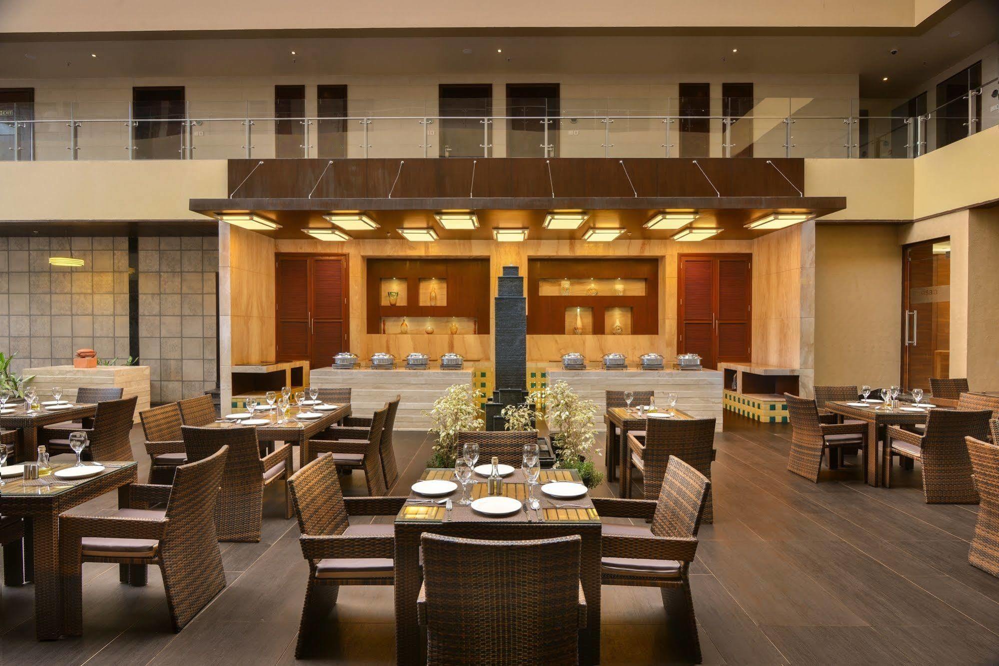 Acacia Goa Hotel Sinquerim Bagian luar foto