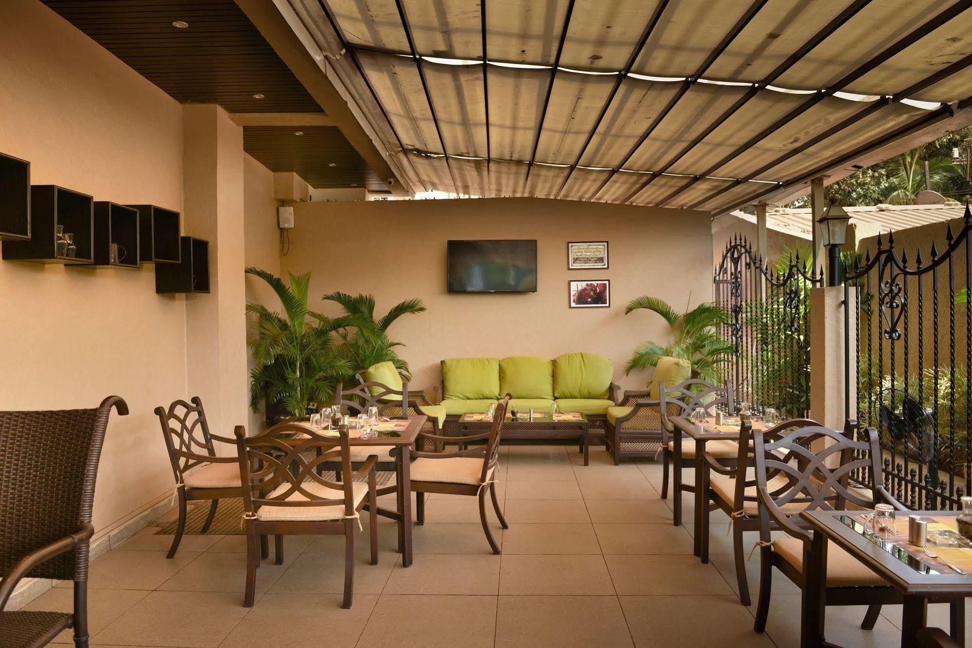 Acacia Goa Hotel Sinquerim Bagian luar foto